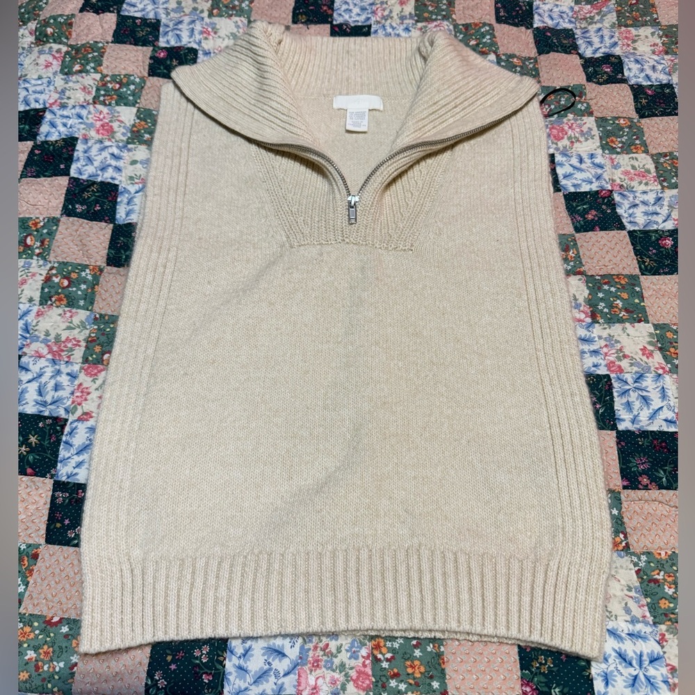 H&M Cream open on the sides Sweater vest with Half-Zip
